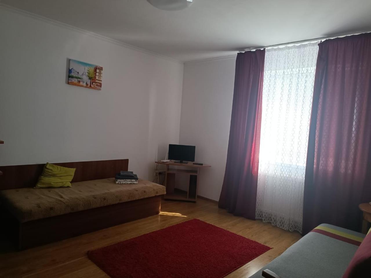 Apartments Domovik On Beregovskaya 3 Munkács Kültér fotó